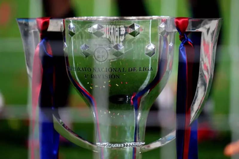 تحول الفجوة المالية بين الدوري الإسباني والبريميرليج.. رحلة من الاضطراب إلى تحقيق الاستقرار في 2025