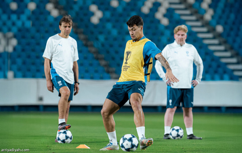 الهلال يبدأ مفاوضاته مع ليوناردو بعد رحيل لودي في 2025