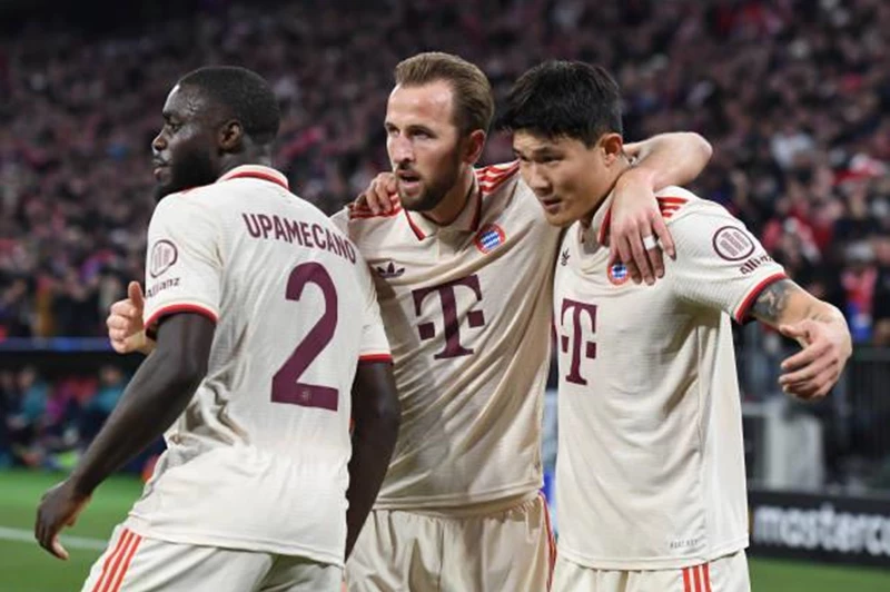 بايرن ميونخ يسعى لانتزاع هدف ليفربول في صفوفه