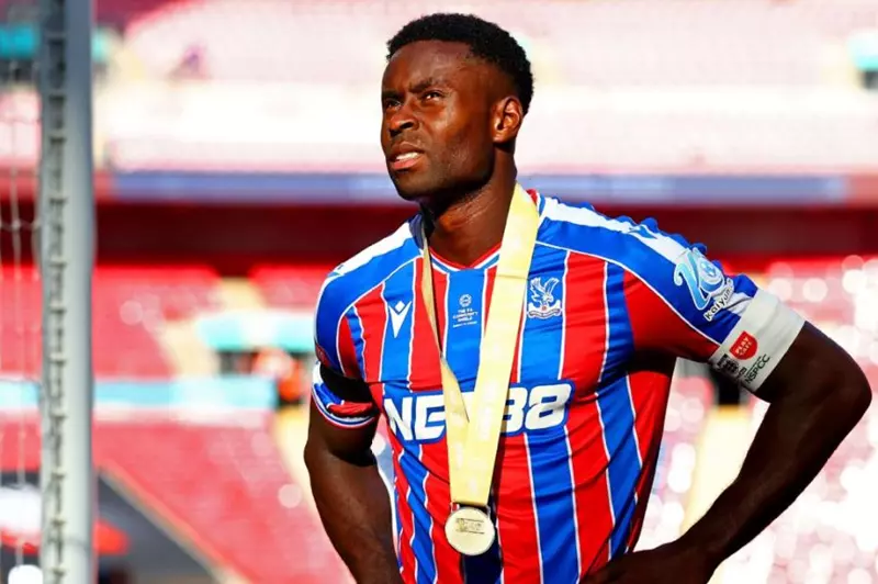 مدرب كريستال بالاس يوضح تفاصيل موقف مارك جويهي بعد تعثر انتقاله إلى ليفربول في 2025