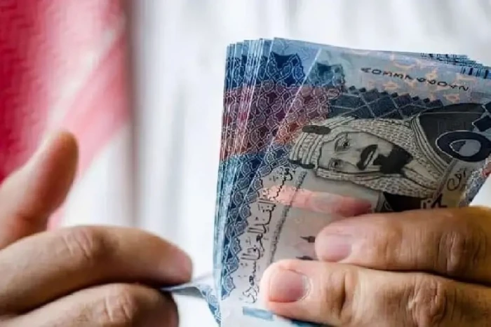 تعديلات كبيرة في سياسة الإقراض بالسعودية.. البنوك تعتمد خفض نسبة الاستقطاع للقروض الجديدة للرواتب دون 15 ألف ريال في 2025