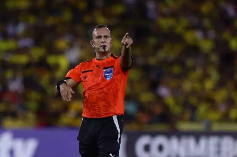 تعرف على الحكم الأرجنتيني الذي سيدير مواجهة مصر واليابان في كأس العالم 2025