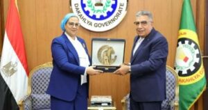 تعزيز دور المرأة والتنمية المستدامة.. اجتماع المثشارة أمل عمار مع محافظ الدقهلية في 2025