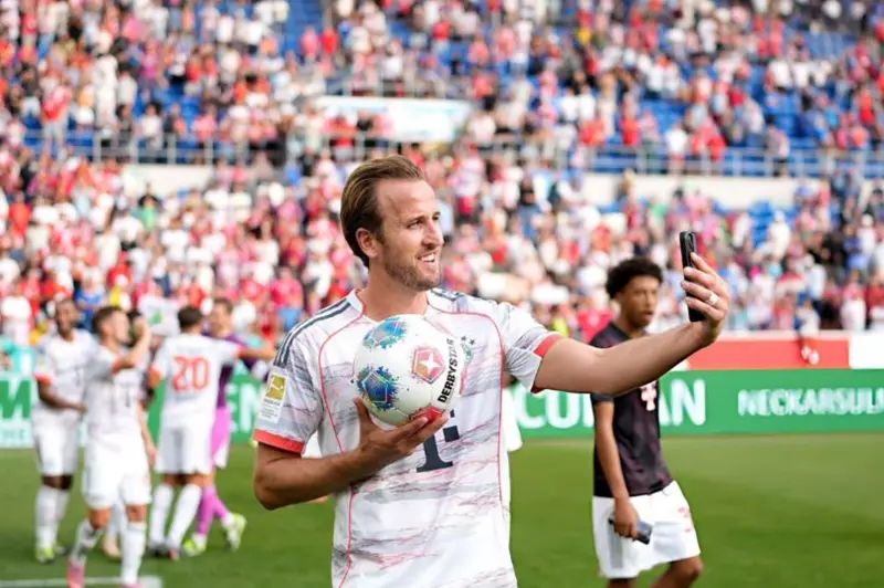 توتنهام يؤكد تطلعه لعودة هاري كين في موسم 2025