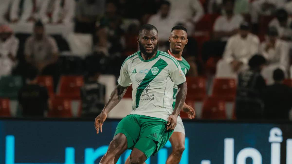 جدل تحكيمي يحيط مواجهة الأهلي والاتفاق.. فوز مستحق للراقي في 2025