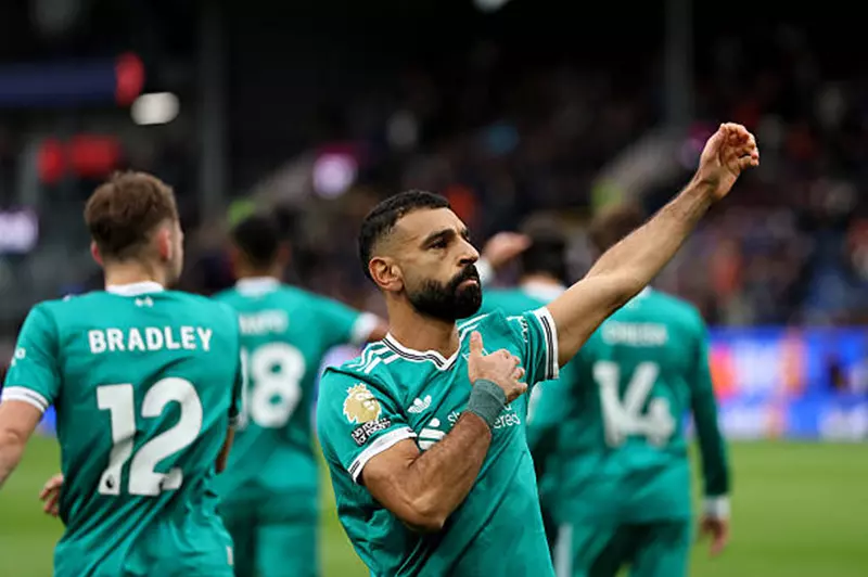 جولة أوروبية صباحية 2025.. حسم صلاح وتأديب فليك لرافينيا وإصابة كفاراتسخيليا