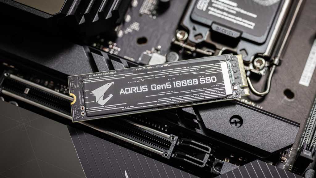 دليلك في 2025.. هل من الضروري استخدام مبرد لـ M.2 SSD وكيف تتخذ القرار المناسب؟
