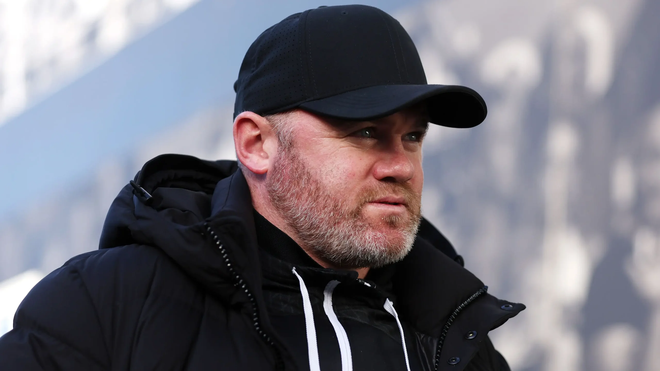 روني يثير الجدل بتصريحات جديدة حول رونالدو.. أنظار الجميع تتجه للنجم في 2025