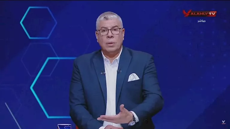 موقف طريف بين أحمد شوبير وأحمد حسن يشعل مواقع التواصل في 2025 (شاهد الفيديو)