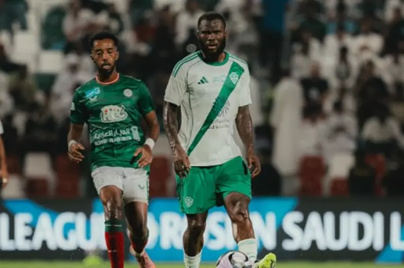 غياب كوكا عن الأهلي يمنح الاتفاق السعودي نقطة ثمينة في مواجهة 2025