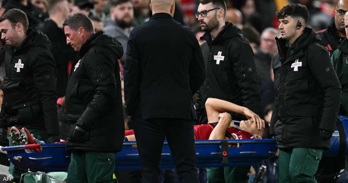 ليفربول يتلقى ضربة قوية.. غياب المدافع الشاب حتى عام 2025