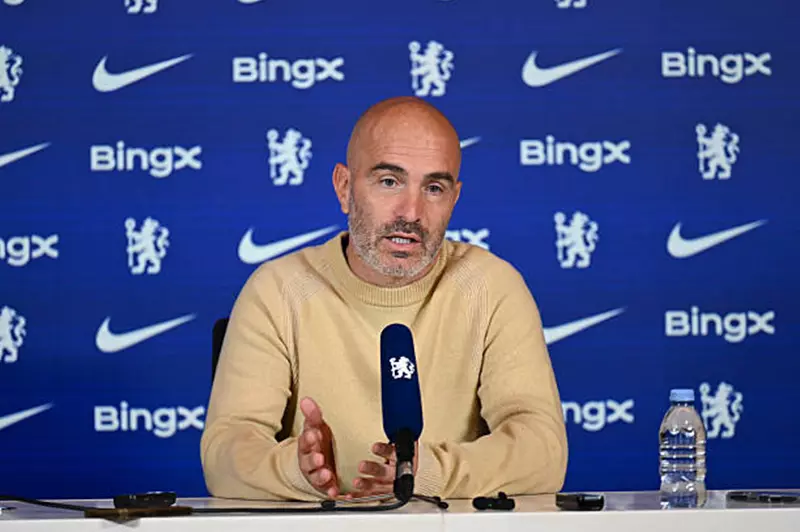 ماريسكا يعلق على استبعاد رحيم ويثني على أموريم ويتناول دور إستيفاو في 2025