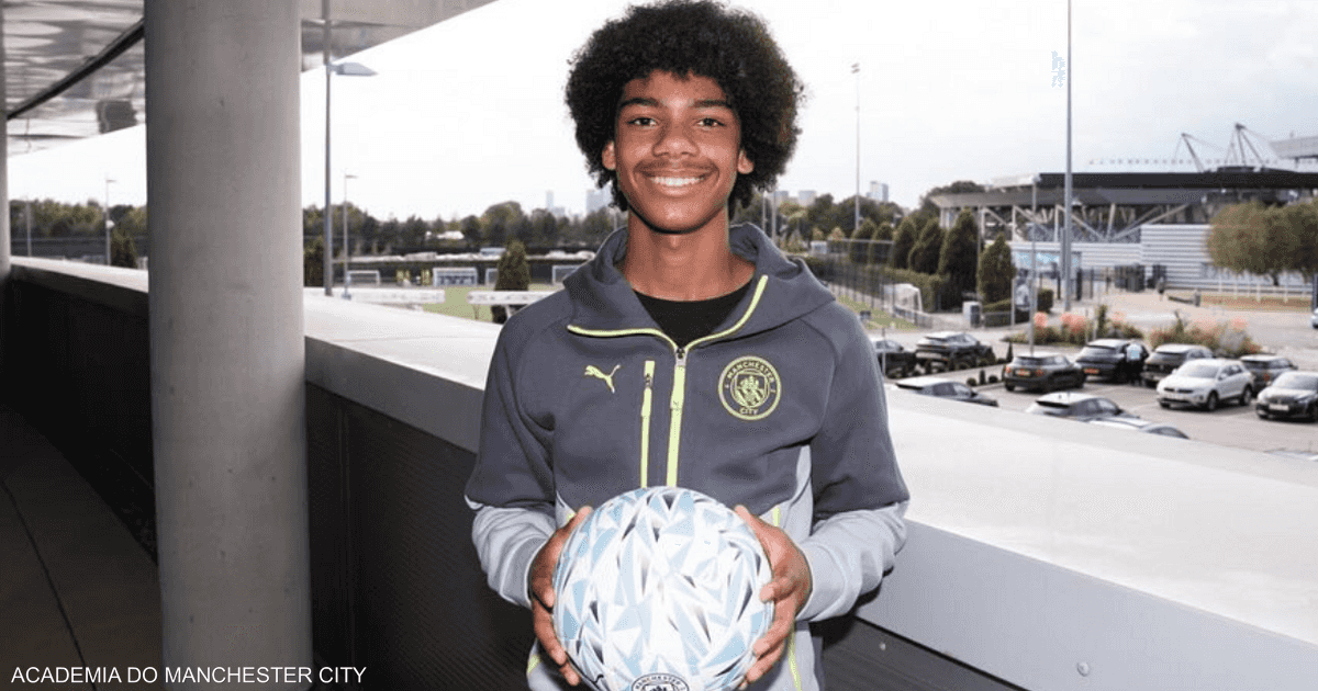 مانشستر سيتي يتعاقد مع لاعب واعد يبلغ 14 عامًا مقابل صفقة مالية كبيرة في 2025