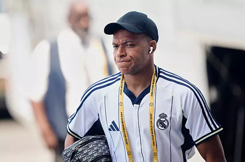 مبابي يتحدث عن مرشحيه للفوز بدوري أبطال أوروبا 2025.. ريال مدريد وأرسنال في الصدارة