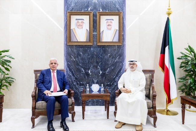 محادثات موسعة بين نائب وزير الخارجية وسفير فلسطين حول تعزيز التعاون المشترك 2025