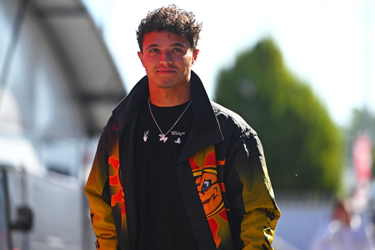 نوريس يتفوق في مونزا يوم الجمعة لعام 2025 متقدماً على لوكلير وساينز