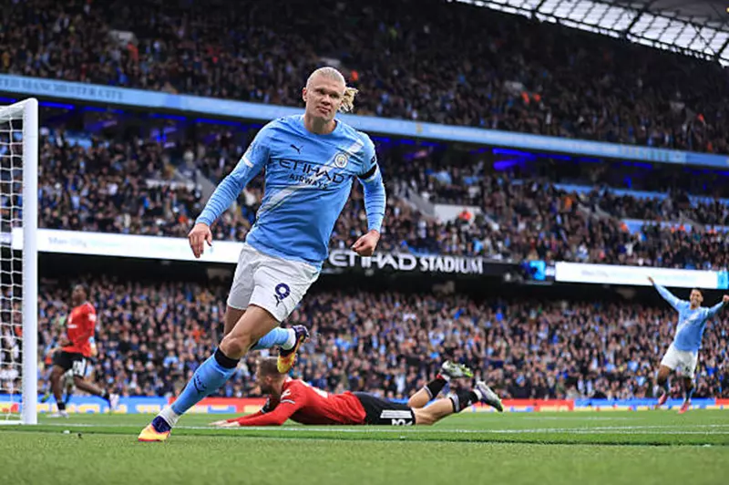 هالاند يشعل ملاعب مانشستر سيتي بأداء استثنائي في 2025