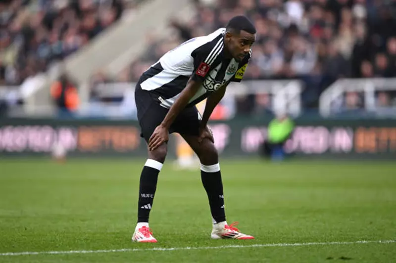 وثيقة حاسمة تنهي تعثر صفقات الميركاتو بالدوري الإنجليزي 2025