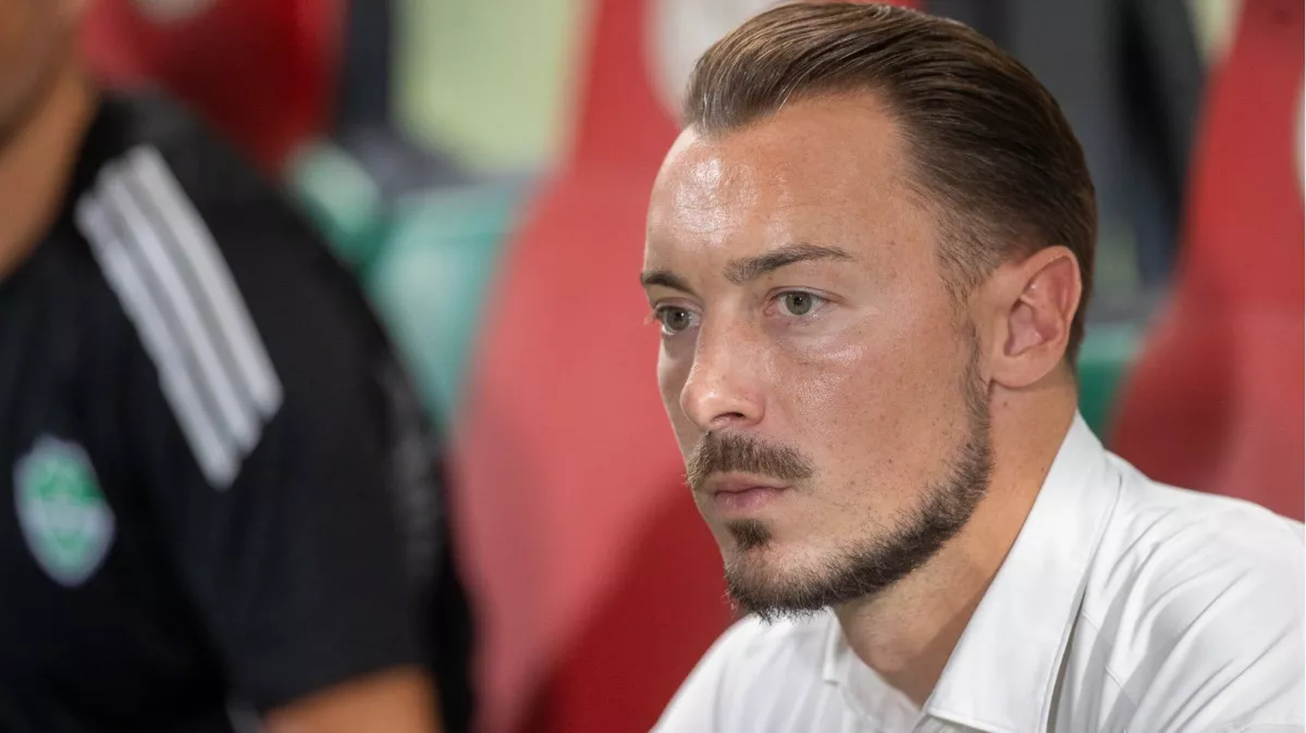 يايسله يفرض عقوبات على لاعبي الأهلي عقب هزيمة كأس القارات 2025.. تفاصيل الواقعة