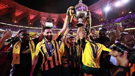 الكبار وجهاً لوجه في قرعة كأس خادم الحرمين الشريفين 2025-2026.. الاتحاد والهلال والأهلي في طريق مليء بالتحديات نحو اللقب الغالي