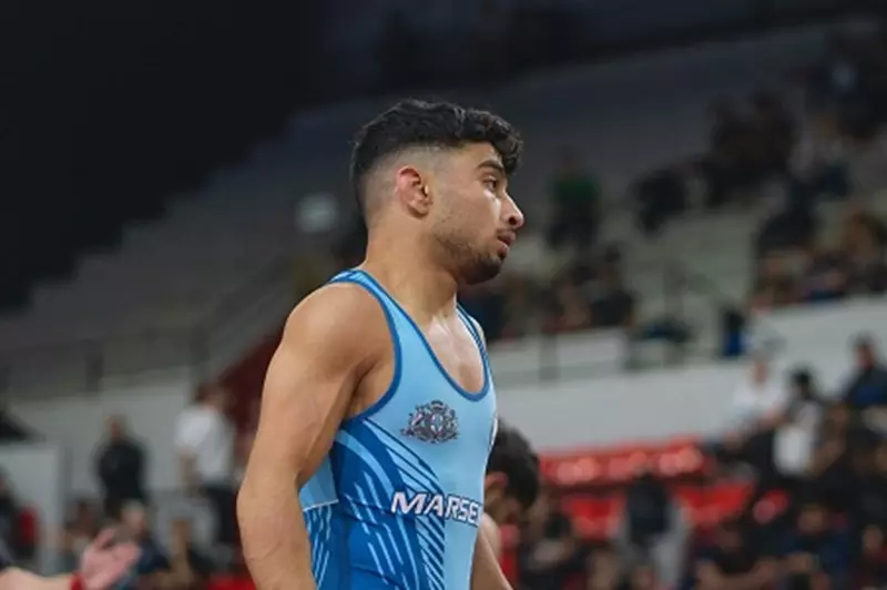 أسرار انتقال بطل المصارعة الشاب لتمثيل فرنسا على الساحة الدولية