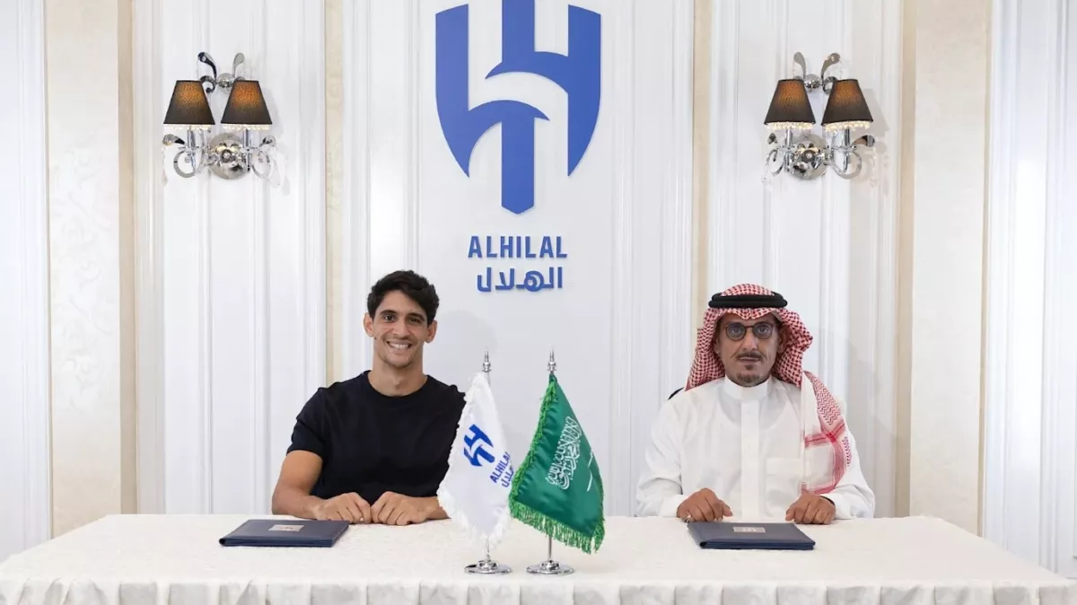 الهلال يؤكد استمرار ياسين بونو بعد تجديد عقده رسميًا