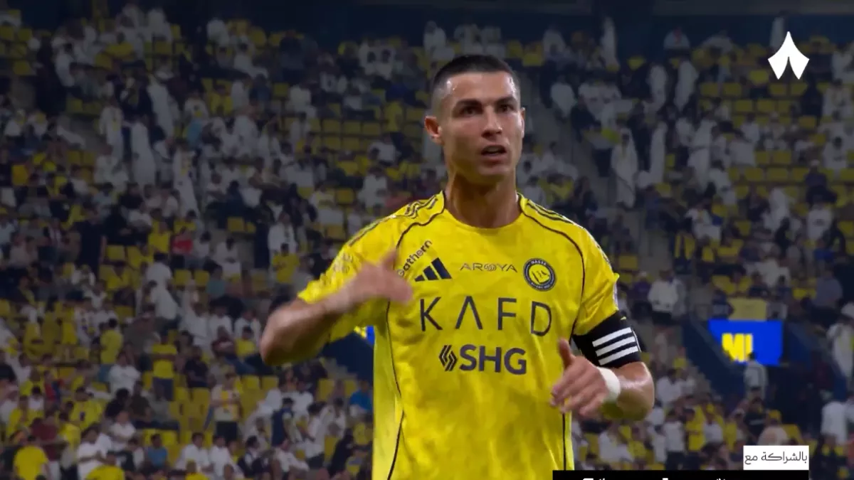 تصرف غير متوقع من رونالدو وخيسوس في مواجهة الفتح.. تفاصيل ما جرى بالمباراة