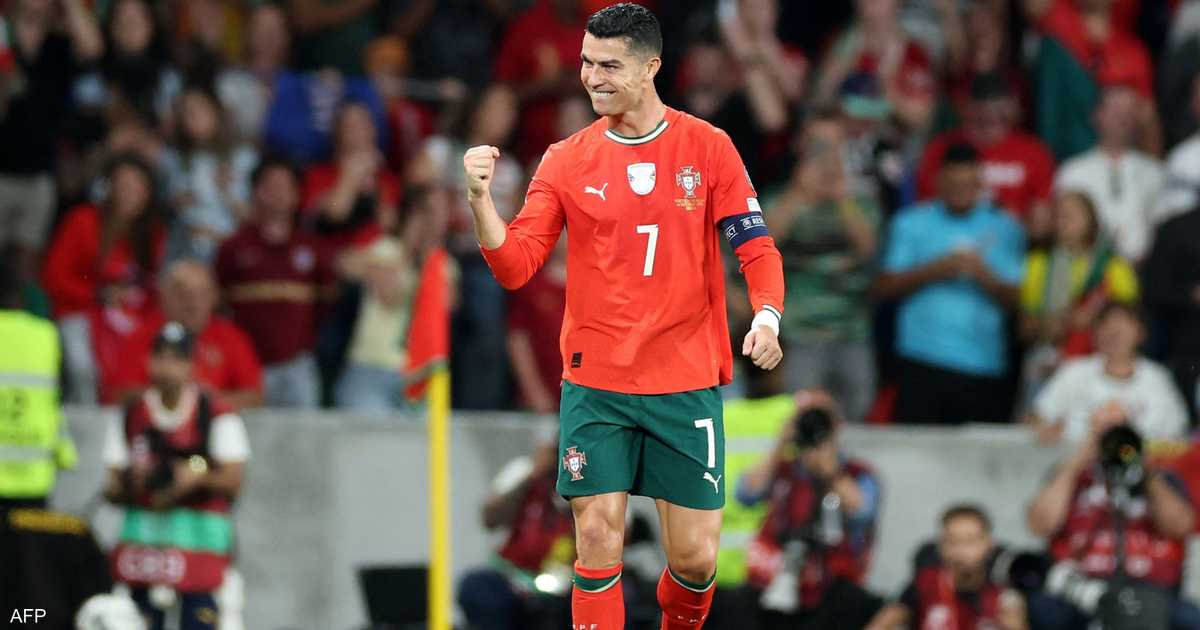 تعرف على النجوم الأعلى دخلاً في عالم كرة القدم.. رونالدو في الصدارة وصلاح من بين الكبار