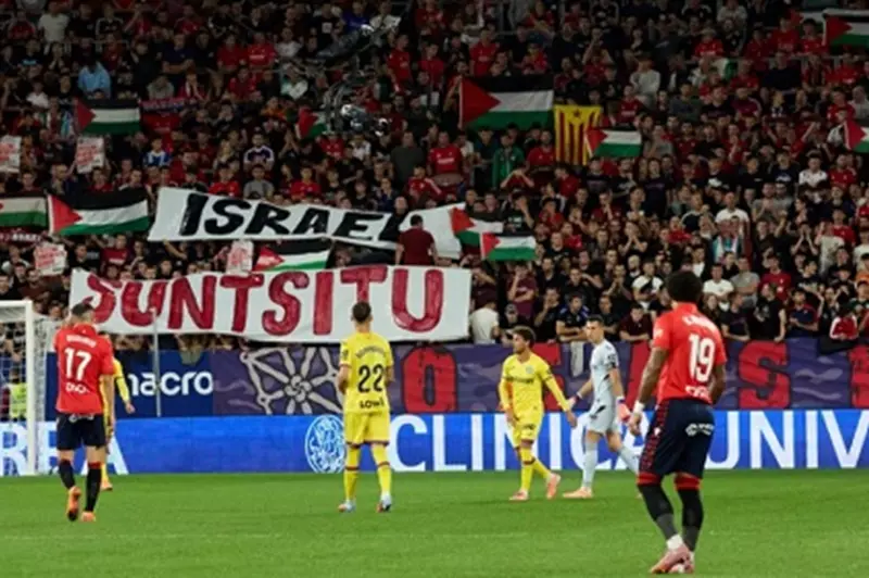 تعليق مواجهة أوساسونا وخيتافي إثر ظهور لافتة ذات طابع سياسي