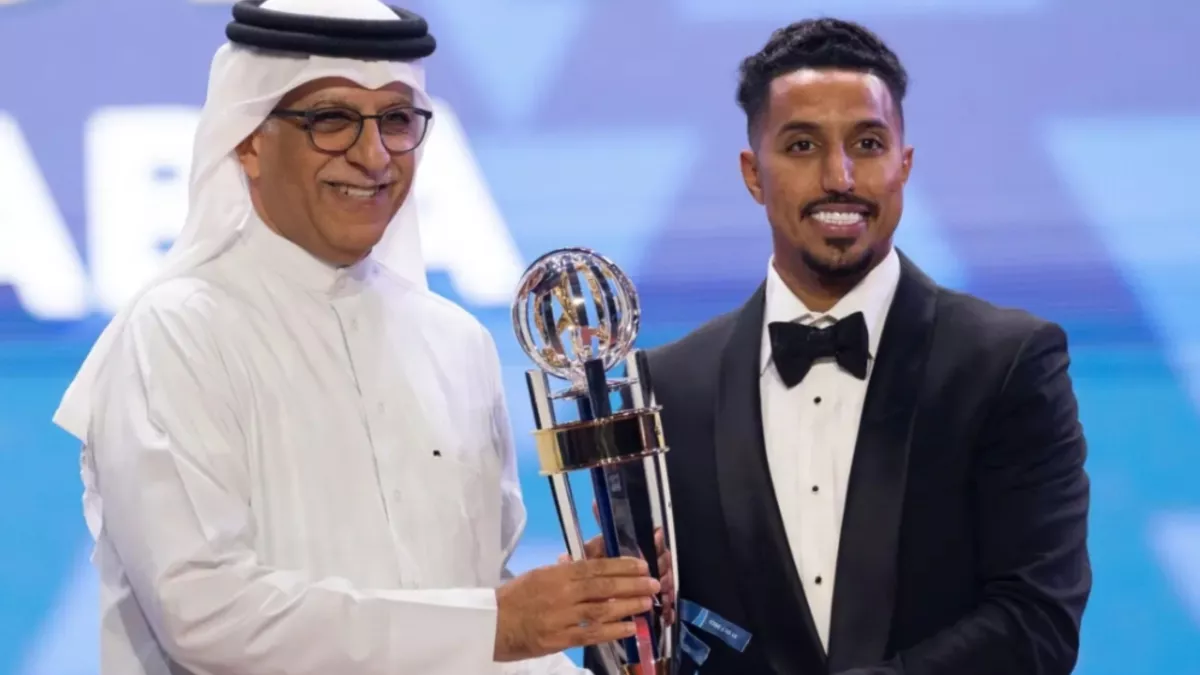 تفوق سالم الدوسري يكتسح التصويت ويقترب من جائزة الأفضل آسيوياً