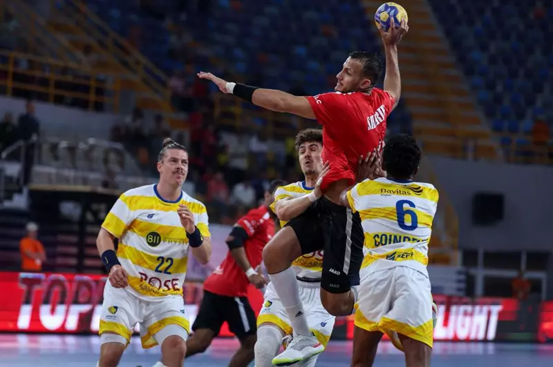 جدول لقاءات الخميس.. التوقيتات والقنوات الناقلة لمباريات اليوم