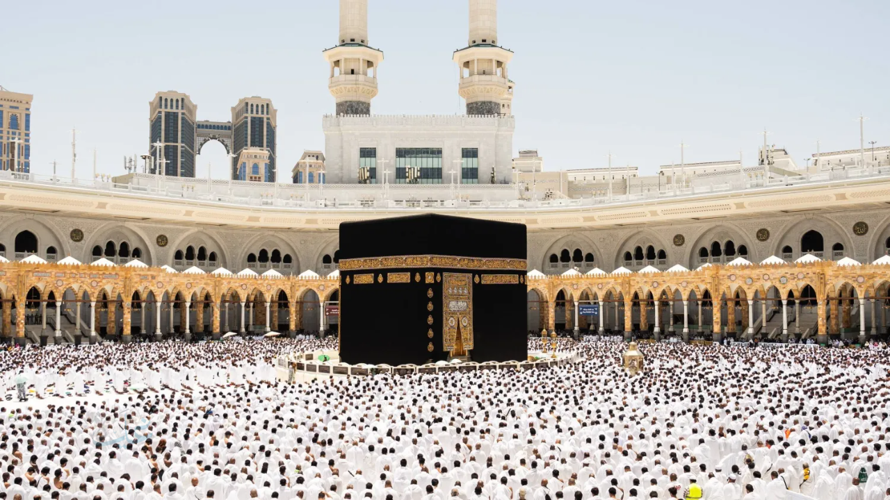 “زمن العمرة يتقلّص”.. قرار سعودي حول مدة تأشيرة العمرة يغير خريطة الرحلة الروحانية ويُسرّع خطى المعتمرين