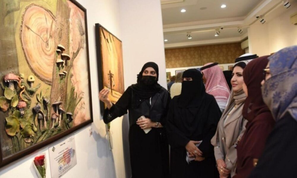 منافسة قوية بين مئات الفنانين للفوز بجائزة فنون المدينة