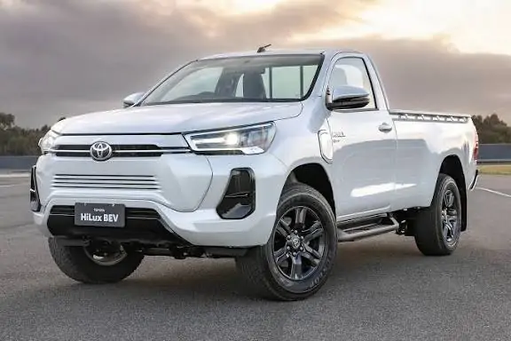 وحش النقل والرحلات البرية.. كل اللي يهمك تعرفه عن تويوتا هايلكس 2026