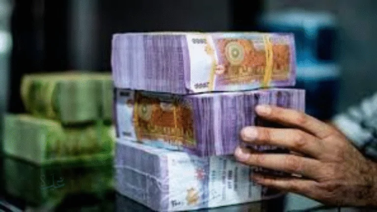 آخر تحديث لسعر الدولار في سوريا اليوم | تقلبات ملحوظة بالمصارف الرسمية وتراجع واضح في الحسكة