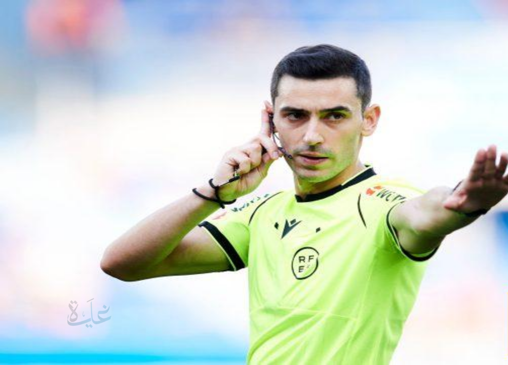 الحكم الأجنبي يقود قمة الهلال ضد النجمة في الدوري السعودي