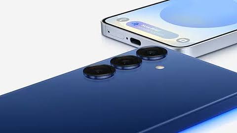 تسريبات هواتف سامسونج جلاكسي إس 26.. تصميم مستوحى من القابلة للطي وواجهة One UI 8.5 المحدثة تعزز تجربة المستخدم