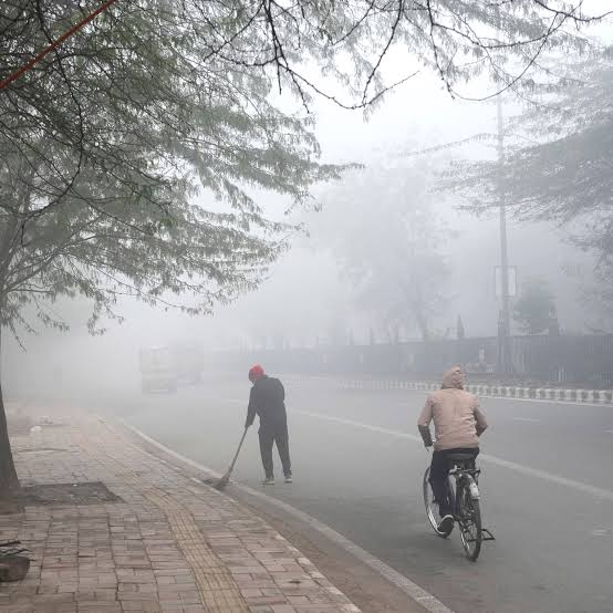  نهاية قريبة لموجة الضباب وبداية برد قارس.. تفاصيل الطقس في العراق وموعد انحسار الضباب وتحذيرات من كتلة هوائية شديدة البرودة