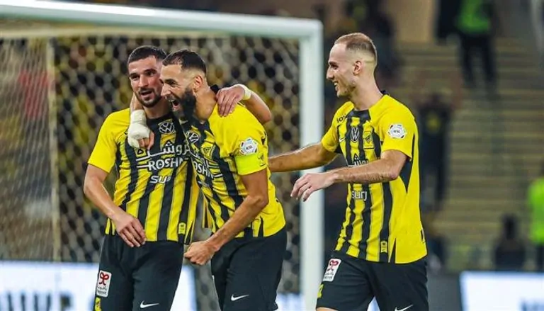 “Al-Ittihad vs Al-Okhdood” قنـوات لمتابعـة مباراة الاتحاد والاخدود في الدوري السعـودي 2025 بصـوت بـلال عـلام