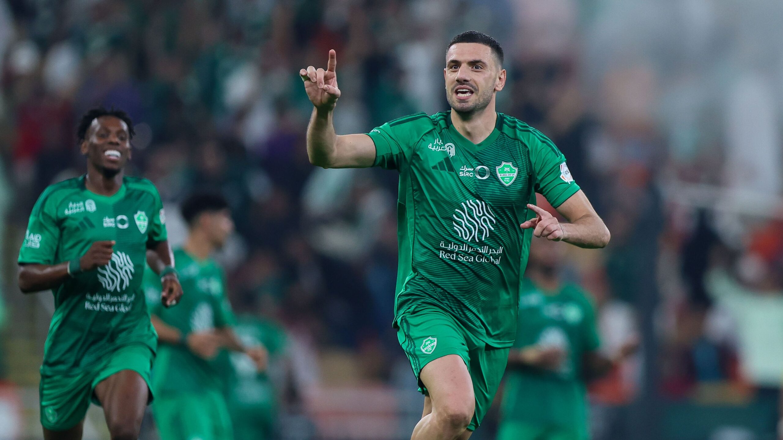 neom vs al-ahli saudi: تفاصيل مباراة نيوم ضد الأهلي الان في الدوري السعودي