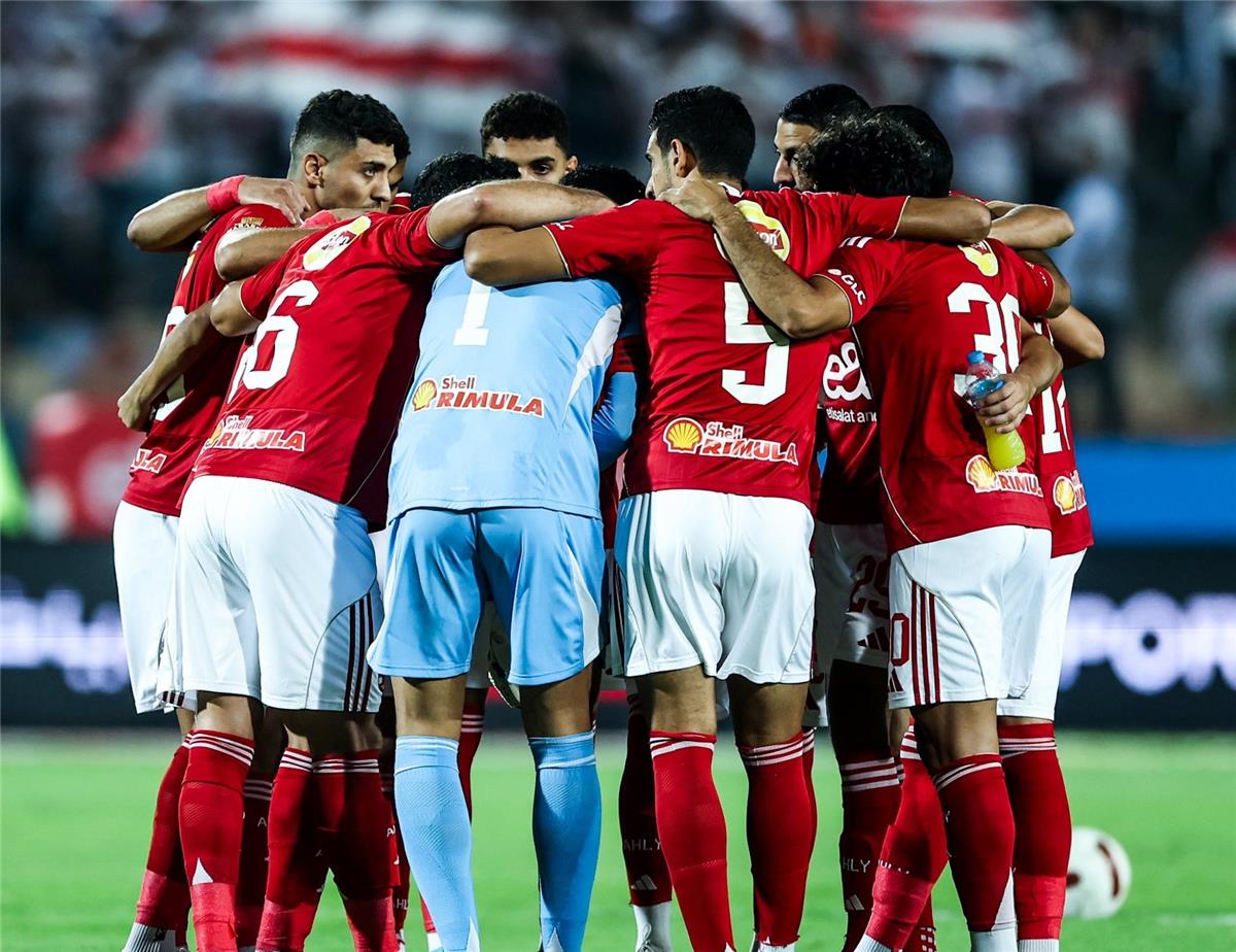 ماتش الاهلي.. قمة نارية بين الاهلي ويانج افريكانز مباشر الان عبر قناة بين سبورت.. قمة مشتعلة