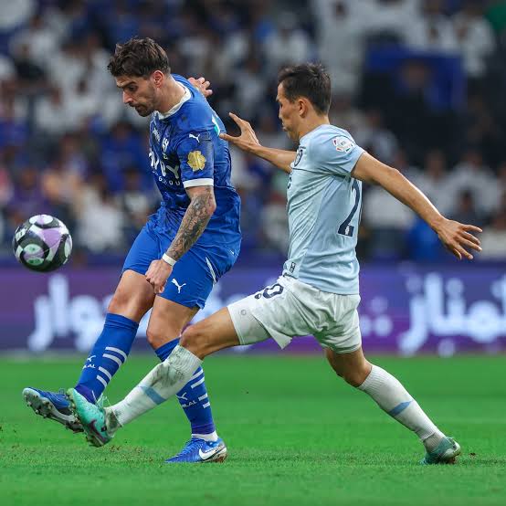 الهلال والفيحاء صراع الصدارة في دوري روشن السعودي.. تعرف على موعد المباراة و القنوات الناقلة وأبرز اللاعبين المتوقعين