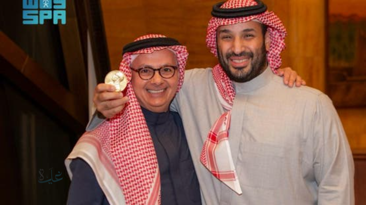 الأمير محمد بن سلمان يهنئ العالم السعودي عمر ياغي بمناسبة الفوز بنوبل الكيمياء 2025