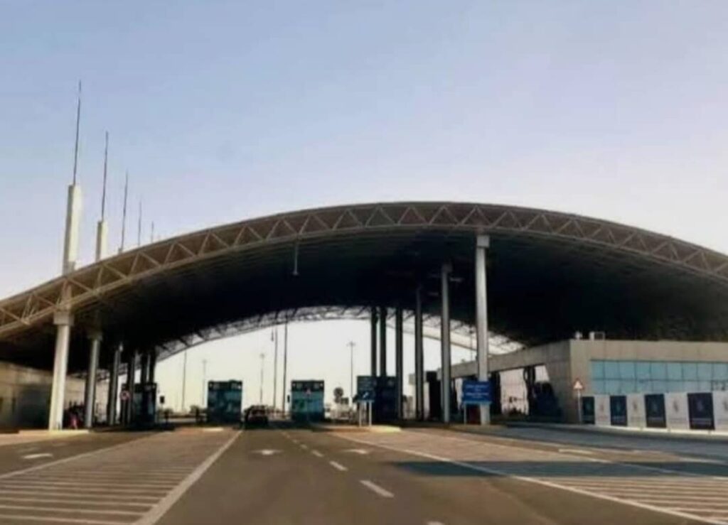 منفذ البطحاء الإمارات.. شريان حيوي للتجارة والتنقل بين الخليج