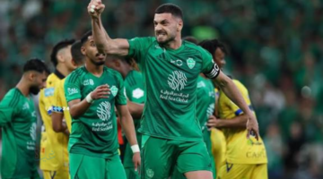 مواجهة لا تقبل القسمة على اثنين.. موعد مباراة الأهلي والخليج في دوري روشن السعودي والقنوات الناقلة والتشكيل المتوقع 
