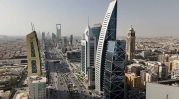 إطلاق الاستراتيجية الوطنية للتخصيص في السعودية.. تعزيز دور القطاع الخاص وتحسين جودة الخدمات العامة