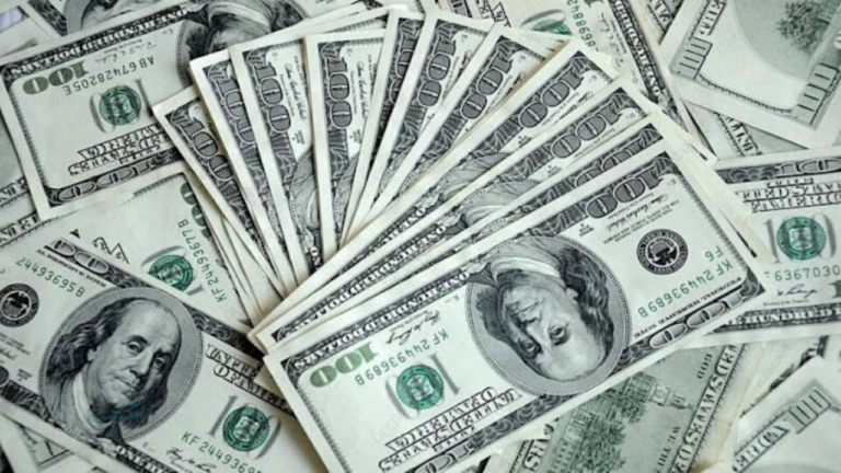 وصل كام؟.. ارتفاع سعر الدولار ببنكى الأهلى والتجارى الدولى في نهاية تعاملات اليوم
