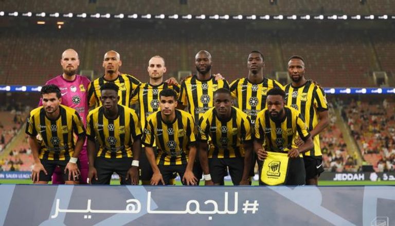 لحظة بلحظة.. الاتحاد والغرافة يلتقوا في مباراة مصيرية.. تعرف على ترتيب الفرق وأهم الأحداث قبل انطلاق المباراة