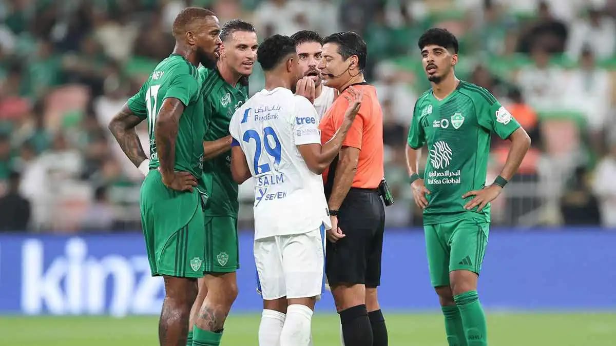 مباشرة من قلب الحدث.. بداية مباراة Al-Hilal vs Al-Ahli الآن لحظه بلحظه وقمة مثيرة بين الهلال والأهلي في دوري روشن