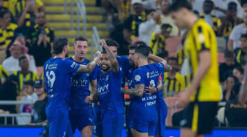 بعشرة لاعبين.. الإتحاد يتعادل مع الهلال 1/1 ويحوّل الصدارة للنصر